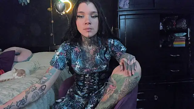 Snapshot of Lilmarieee chatting on 11-13-25, 08:52 Lilmarieee online show from 11-13-25, 08:52