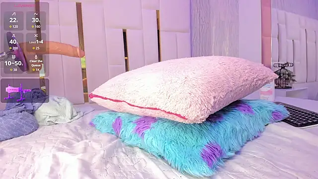 Meghan stonne  online show from 10-22-25, 07:41