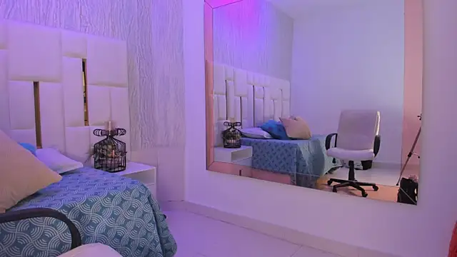 Snapshot of Meghan_stonne_ chatting on 02-08-26, 07:17 Meghan stonne online show from 02-08-26, 07:17