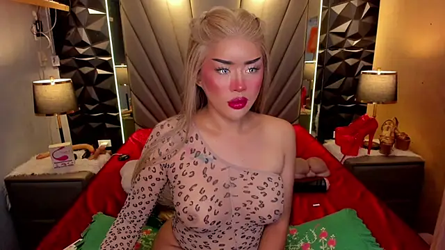 QuiinMollyXxX online show from 09-12-25, 04:07