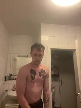 Snapshot of TheJerkingGuy chatting on 03-19-26, 06:01 TheJerkingGuy online show from 03-19-26, 06:01