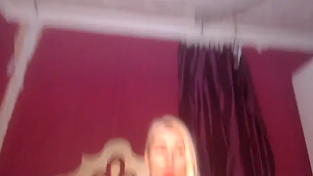 Snapshot of Loly4Fire chatting on 03-10-25, 01:21 Loly4Fire online show from 03-10-25, 01:21