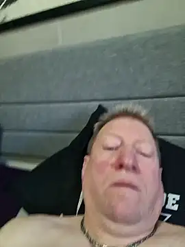 tomtom111111 online show from 01-19-25, 12:17