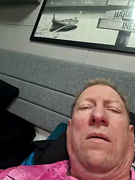 tomtom111111 online show from 10-06-25, 05:10