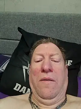 tomtom111111 online show from 01-11-26, 09:58