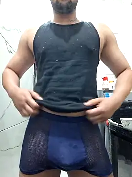 Snapshot of GYMBOY0071 chatting on 02-19-26, 10:22 GYMBOY0071 online show from 02-19-26, 10:22