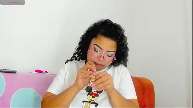 moana taylor online show from 04-11-26, 11:14