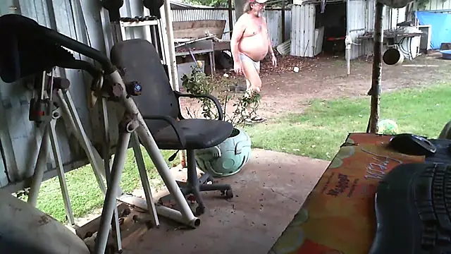 herbie010666 online show from 02-21-25, 05:24