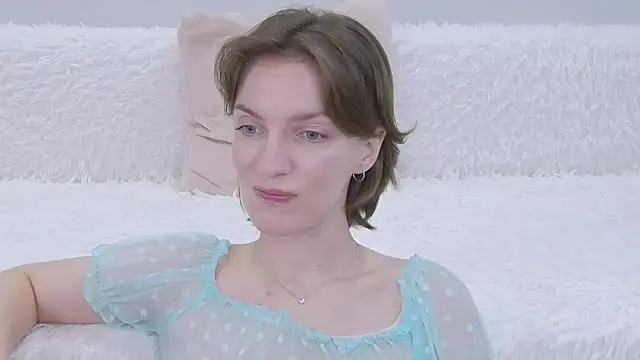 Beauty Alex online show from 02-18-26, 02:51