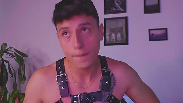 Snapshot of I_Gabriel chatting on 02-11-26, 04:50 I Gabriel online show from 02-11-26, 04:50