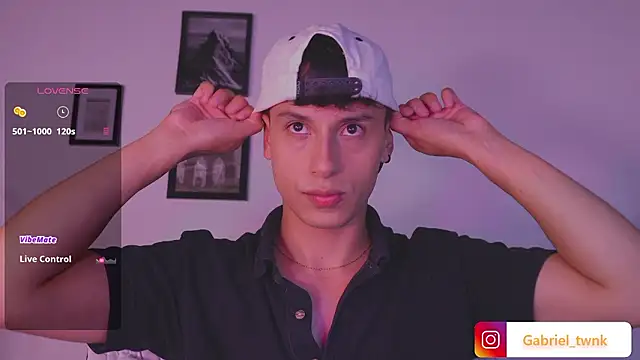 Snapshot of I_Gabriel chatting on 02-15-26, 05:48 I Gabriel online show from 02-15-26, 05:48