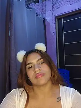 Snapshot of SexyFriends_ chatting on 06-14-26, 01:14 SexyFriends online show from 06-14-26, 01:14
