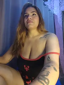 Snapshot of SexyFriends_ chatting on 07-24-26, 01:47 SexyFriends online show from 07-24-26, 01:47