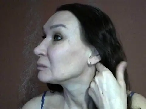 Snapshot of PrettyAndWild chatting on 02-28-25, 10:30 PrettyAndWild online show from 02-28-25, 10:30