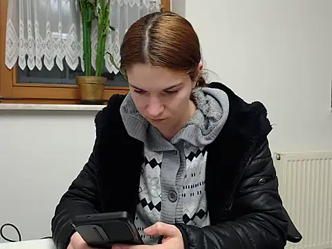 Snapshot of Geile-Luna chatting on 02-02-26, 06:50 Geile-Luna online show from 02-02-26, 06:50