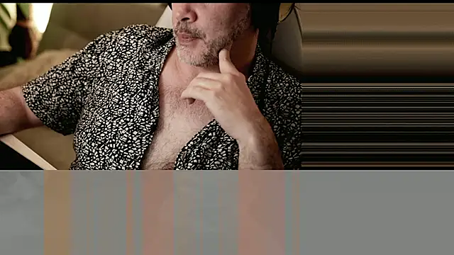 Snapshot of Sanders_White chatting on 02-06-25, 05:46 Sanders White online show from 02-06-25, 05:46