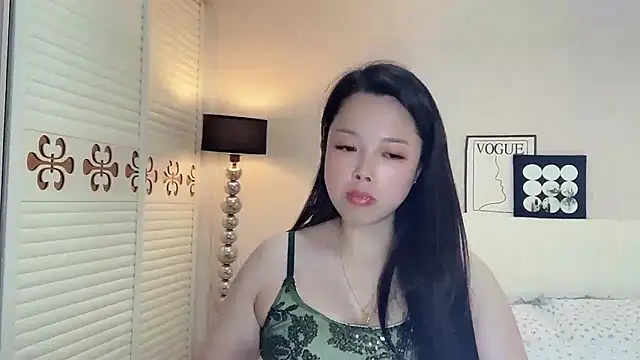 Snapshot of kk_lele chatting on 04-22-26, 04:15 kk lele online show from 04-22-26, 04:15