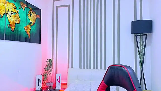 Britney taylor  online show from 10-24-25, 09:22