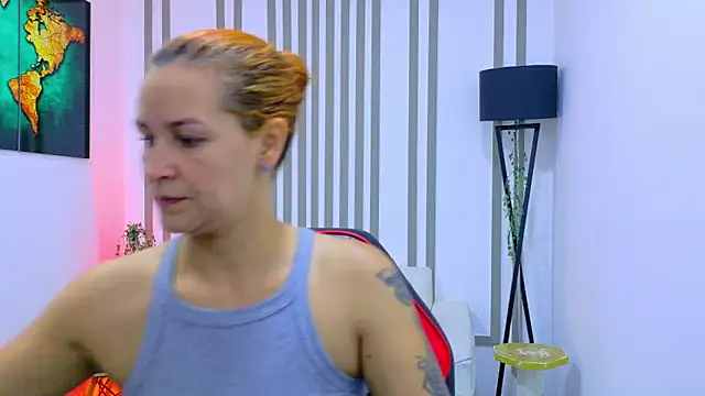 Britney taylor  online show from 10-31-25, 07:04