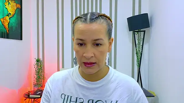 Britney taylor  online show from 11-20-25, 06:29