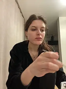 little belucci online show from 03-11-25, 06:08