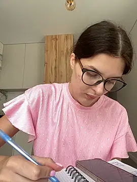 little belucci online show from 09-12-25, 10:04