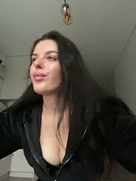 little belucci online show from 12-14-25, 12:54