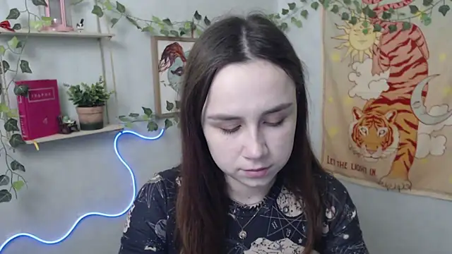 VeryVeryVeryShy  online show from 04-16-26, 05:41