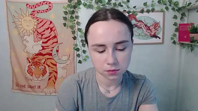 VeryVeryVeryShy  online show from 05-23-26, 05:34