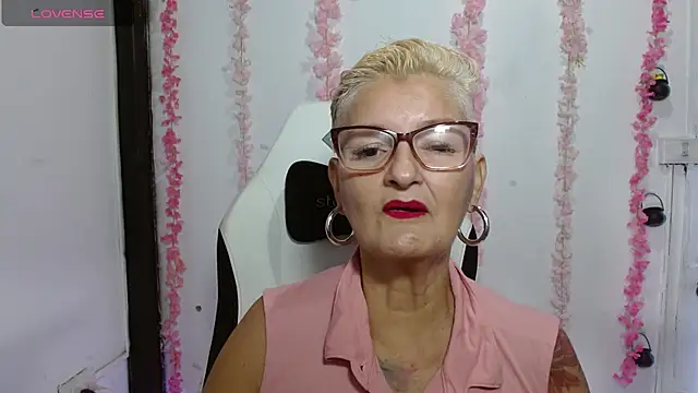 Snapshot of bety-cum2 chatting on 07-03-26, 12:44 bety-cum2 online show from 07-03-26, 12:44