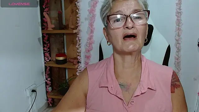 Snapshot of bety-cum2 chatting on 07-16-26, 07:31 bety-cum2 online show from 07-16-26, 07:31