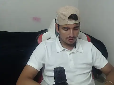 kylian 07 online show from 06-12-26, 02:21