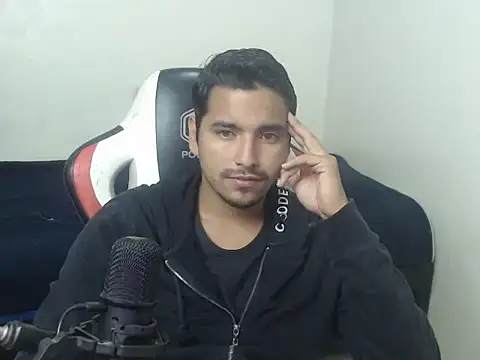kylian 07 online show from 06-17-26, 02:25