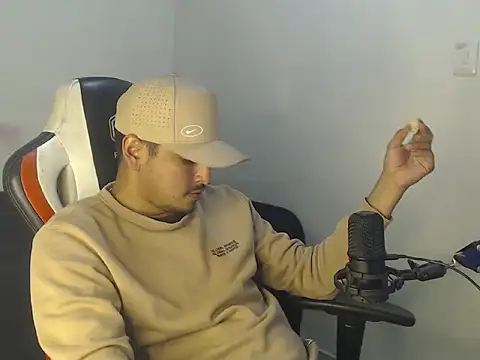 kylian 07 online show from 07-25-26, 02:42