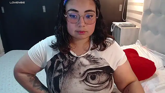 yini angel online show from 06-26-26, 04:06