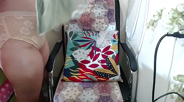 Snapshot of Skinny_regie99xxx chatting on 02-26-25, 11:48 Skinny regie99xxx online show from 02-26-25, 11:48