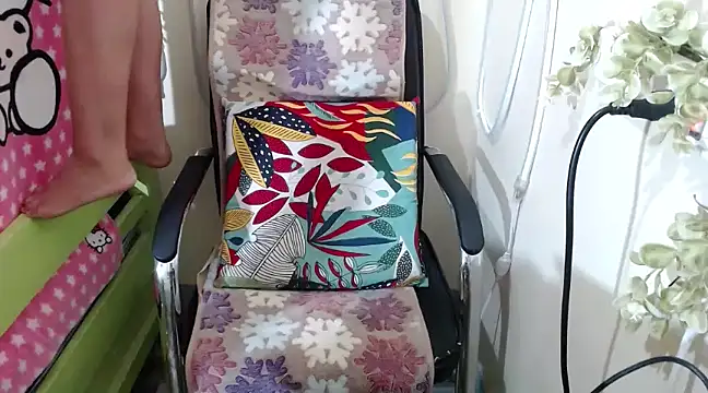 Snapshot of Skinny_regie99xxx chatting on 02-27-25, 12:23 Skinny regie99xxx online show from 02-27-25, 12:23