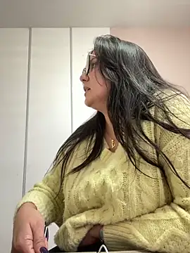 SWEETLILY18 online show from 01-10-25, 03:27