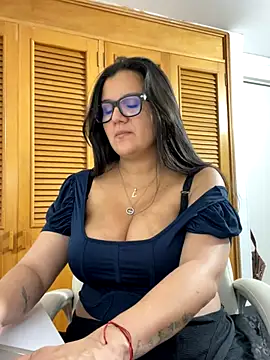 SWEETLILY18 online show from 10-22-25, 10:42