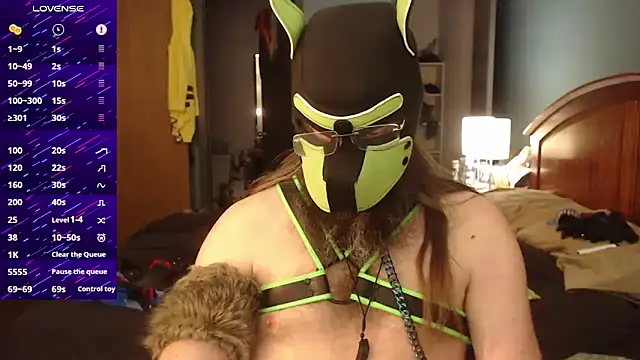 kinkywolf429 online show from 10-28-25, 05:59