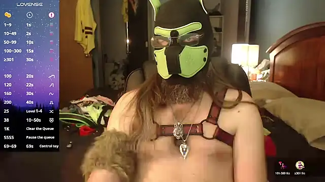 Snapshot of kinkywolf429 chatting on 06-04-26, 04:57 kinkywolf429 online show from 06-04-26, 04:57