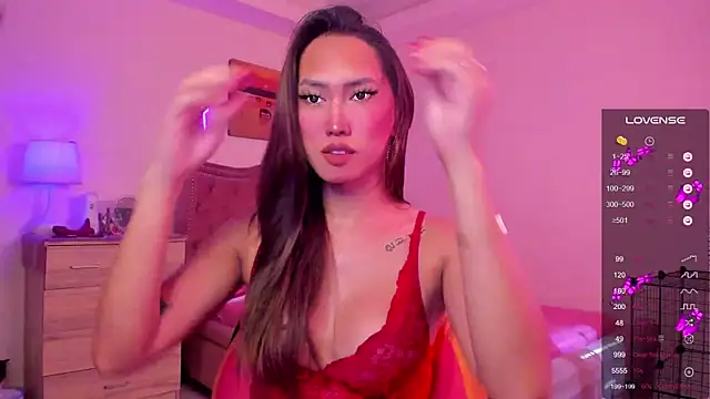 Snapshot of BombshellPH chatting on 12-20-24, 06:08 BombshellPH online show from 12-20-24, 06:08