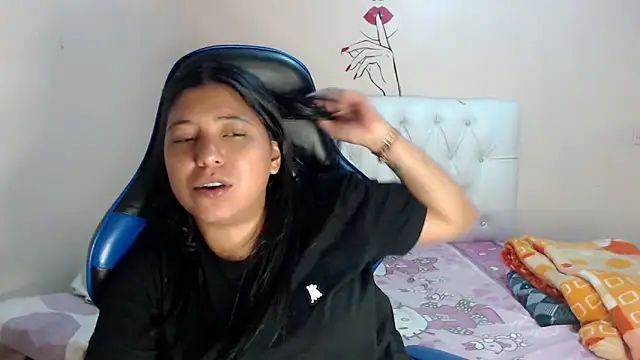 Leylafourniert online show from 12-21-25, 05:42