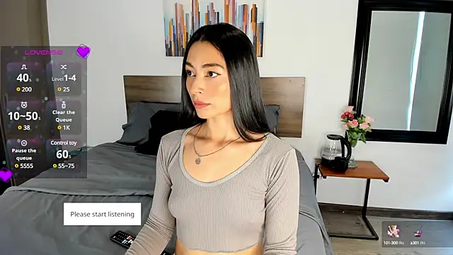 Snapshot of Ginebraa_Saenz chatting on 02-17-25, 01:32 Ginebraa Saenz online show from 02-17-25, 01:32