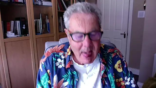 Snapshot of Oldpistolpete chatting on 07-05-26, 12:12 Oldpistolpete online show from 07-05-26, 12:12