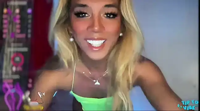 Snapshot of cockprincess_diannaxx chatting on 01-16-25, 08:11 cockprincess diannaxx online show from 01-16-25, 08:11