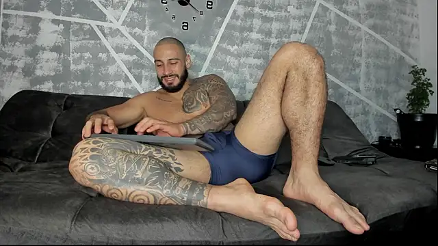 leonidas 18k online show from 02-10-26, 03:05