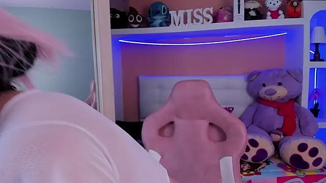 miss sharlotte18 online show from 04-14-26, 11:05