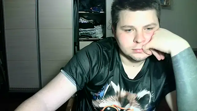 Snapshot of Volshebnik130_ chatting on 03-06-25, 02:51 Volshebnik130  online show from 03-06-25, 02:51