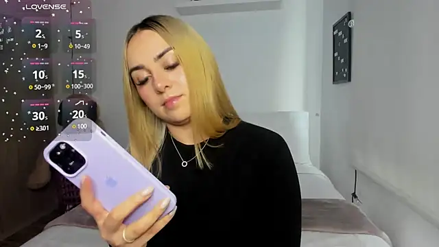 sophi mooreno online show from 03-10-25, 10:02